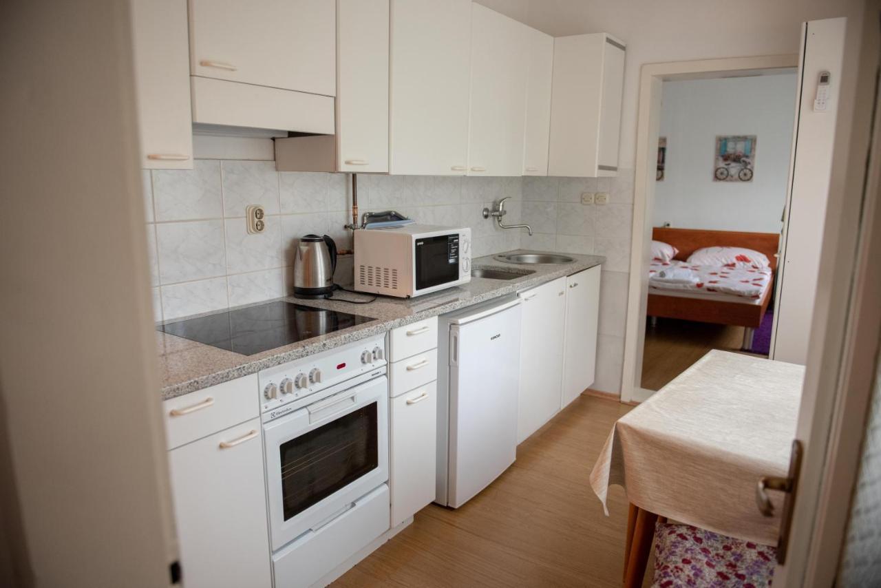 Apartman Peric Appartement Ðakovo Buitenkant foto